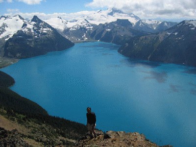 ��һ�¹ۿ�����ͼƬ
 ============== 
Garibaldi Lake
From the top....
